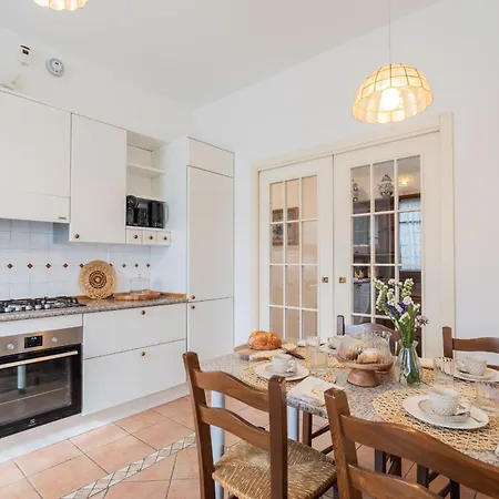 Appartamento Canturina - Private In A With Exclusive Garden And Free Parking *